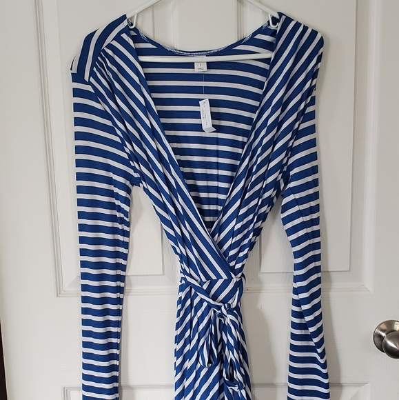 Wrap dress - Picture 2 of 2